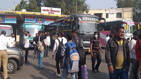 एसटी स्थानकातून सोडण्यात येणार्या खाजगी वाहतूकदारांच्या गाड्या