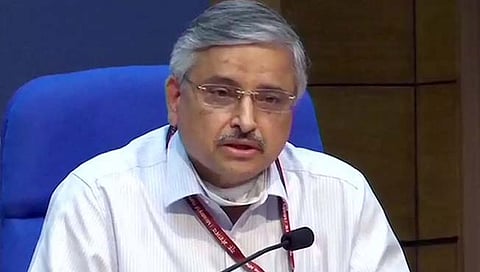 corona booster dose : देशात 'बुस्टर डोस'ची गरज नाही, AIIMS संचालक डॉ. गुलेरिया यांचा दावा