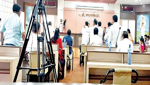 इस्लामपूर : विकास आघाडी-राष्ट्रवादीत खडाजंगी