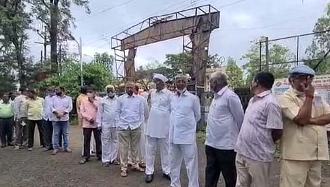 सातारा जिल्हा बँकेसाठी चुरशीने मतदान सुरू