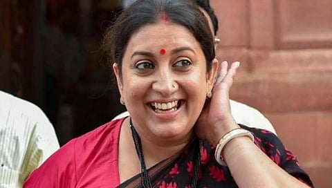 Smriti Irani : ममता बॅनर्जींना टक्कर देण्यासाठी भाजप स्मृती इराणींना जबाबदारी देणार