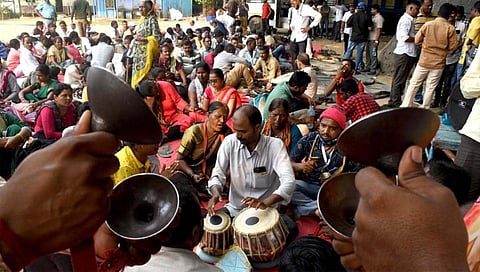 ST Strike azad maidan : आझाद मैदानावर एसटी कर्मचाऱ्यांचा एल्गार
