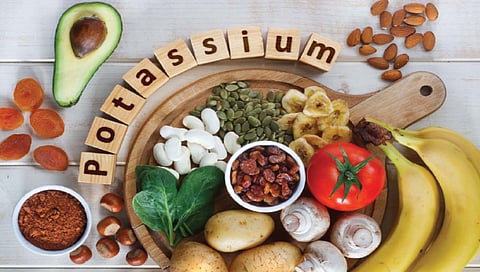 Potassium : स्नायूंच्या नैसर्गिक वाढीसाठी आणि मजबुतीसाठी पोटॅशियम गरजेचे