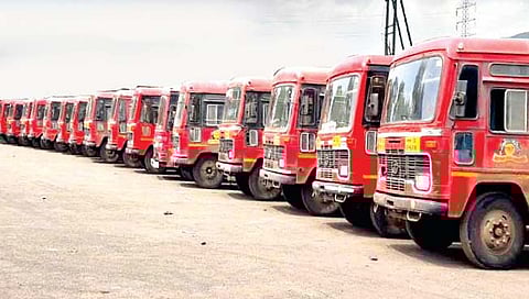 ST employees Strike : ‘लालपरी’ची चाके अद्याप थांबलेलीच