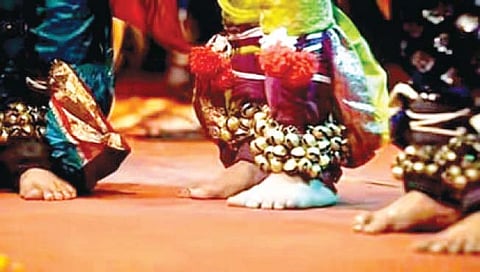 मायबाप सरकार पाठीवर मारा, पोटावर नको