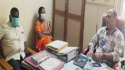 शिरोळ : टाकळी प्राथमिक आरोग्य केंद्राची चौकशी सुरू; डॉ. ऐनापुरेंना निलंबित करण्याची मागणी