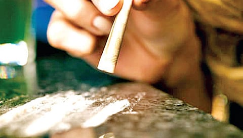 Drug Smugglers : पश्चिम महाराष्ट्र, सीमाभागात ड्रग्ज तस्कर सक्रिय; सीमाभागात कोट्यवधींच्या उलाढाली