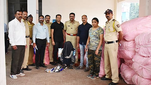 नाशिक : गुटख्याची अवैध वाहतूक करणारा कंटेनर पकडला; ७३ लाख रूपयांचा मुद्देमाल जप्त