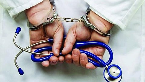 Fake Docter In Pune : हेअर ट्रान्सप्लांट करणार्या तोतया डॉक्टरसह तिघे अटकेत