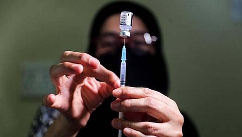 COVID Vaccine : ‘ओमायक्रॉन’ कोरोना प्रतिबंधक लसींना चकवा देवू शकणार नाही