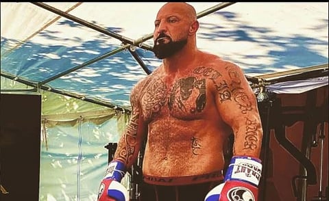 लशीला विरोध करणाऱ्या जगजेत्ता बॉक्सिंगपटूचा कोरोनाने मृत्यू