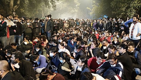 NEET-PG 2021 : राजधानी दिल्लीत निवासी डाॅक्टर आणि पोलीस भिडले