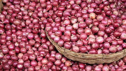 Onion Prices : भारत-बांगलादेश सीमारेषा खुली झाल्याने कांद्याच्या भावात तेजीचे संकेत