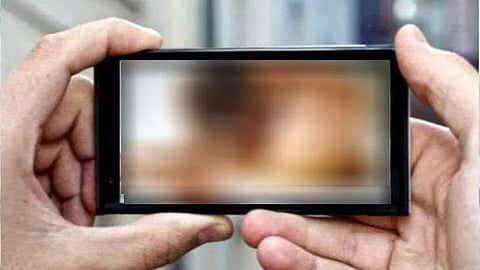 रत्नागिरी : तरुणीसोबतचा ‘तो’ व्हिडिओ तरुणाला पडला महागात; ५० हजारांची फसवणूक