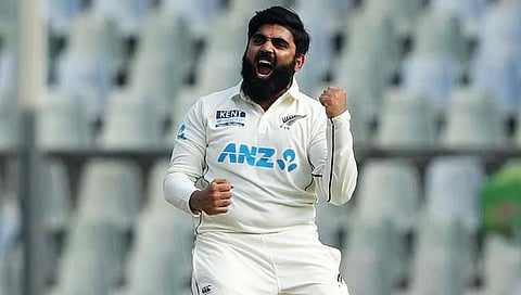 Ajaz Patel : एजाज पटेल भारतात ‘अशी’ कामगिरी करणारा दुसरा विदेशी गोलंदाज