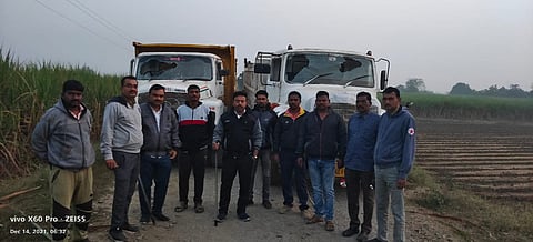 बीड : वाळू माफियांचा धुमाकूळ सुरूच; दोन हायवांसह २५ लाखांचा मुद्देमाल जप्त