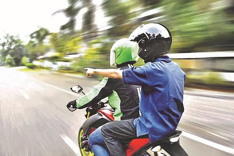 शहरात दुचाकी टॅक्सीची किक