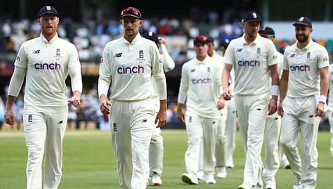 Ashes 2021 : पहिली कसोटी गमावल्यानंतर इंग्लंडला झटका, आयसीसीने 100% मॅच फी कापली