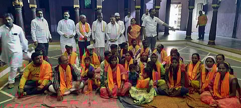 औरंगाबाद : ख्रिश्चन धर्माचा त्याग करून ५३ जणांचा हिंदू धर्मात प्रवेश