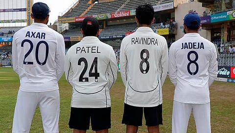 Picture Perfect : ‘या’ फोटोत २ देश, ४ खेळाडू आणि २ नावे आहेत, तुम्ही काय कॅप्शन द्याल?