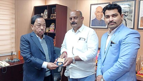 khashaba jadhav : खाशाबा जाधव यांना मरणोत्तर पद्म पुरस्कार द्या खाशाबा जाधव यांच्या मुलाकडून नारायण राणेंकडे मागणी