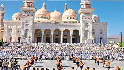 येमेनमध्ये एक हजार जोडप्यांचा सामूहिक विवाह