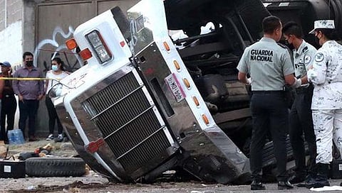 Mexico : मेक्सिकोत स्थलांतरितांना घेऊन जाणाऱ्या ट्रकला भीषण अपघात, ५३ ठार, ५८ जखमी