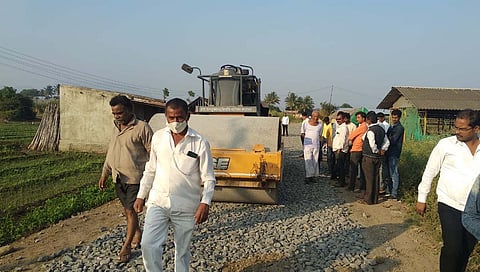 pune accident : पुण्यात रोलरच्या चाकाखाली सापडून चिमुकला जागीच ठार