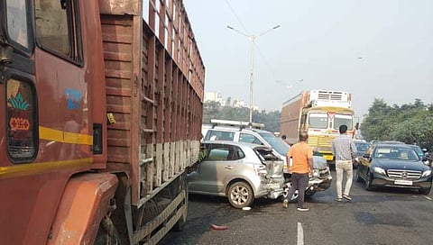 पुणे : नवले पुल परिसरात पुन्हा एकदा अपघात; तीन ठार एक गंभीर