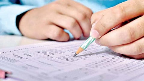 नोकर भरतीमधील गैरव्यवहार : कारणे व उपाय