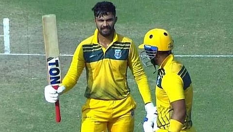 Ruturaj Gaikwad : ऋतुराज गायकवाडचा विश्वविक्रम! एकाच षटकात ठोकले 7 षटकार