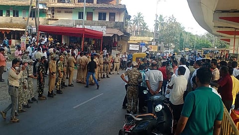 Sindhudurg Jilha Bank : सिंधुदुर्ग जिल्हा बँकेच्या मतदानानंतर म्याव म्याव आणि कोंबड्यांच्या आवाजाने परिसर दणाणला