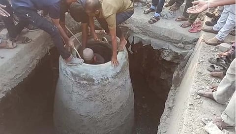 solapur MNC : मजुरांच्या मृत्यूप्रकरणी मनपा, दास ऑफशोअर, व्रज कन्स्ट्रक्शन आणि महाराष्ट्र जीवन प्राधिकरण विरुद्ध गुन्हा दाखल