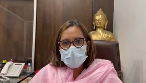 सोलापूर : डिसले गुरुजींना रजा का दिली? शिक्षणमंत्री गायकवाड यांच्याविरुद्ध कोर्टात जाण्याची जि. प. सदस्याची तयारी