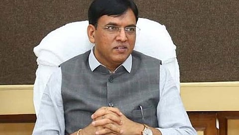 आरोग्य मंत्री मंडाविया यांनी घेतला कोरोना नियंत्रण तयारीचा आढावा