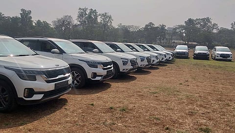 कार चाेरणार्या आंतरराज्य टोळीला कोल्हापूर पोलिसांनी ठोकल्या बेड्या : पाच कोटी किंमतीच्या ३१ आलिशान मोटारी हस्तगत