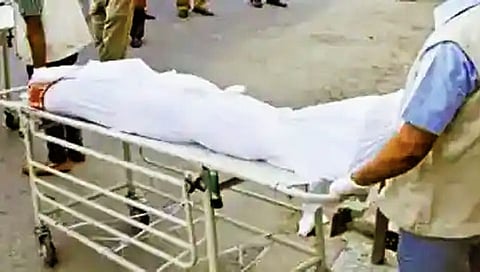 काठीने मारहाण करत लकवाग्रस्त मुलाची बापाकडून हत्या