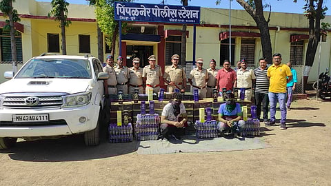 वाहनातून होणारी मद्याची तस्करी पोलीसाकडून उघडकीस