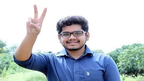 Rohit patil : आर आर पाटलांच्या रोहितनं नगरपंचायतीचं एकहाती मारलं मैदान