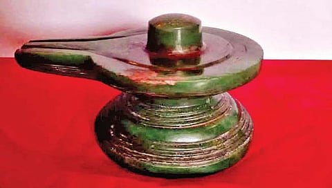 बँक लॉकरमध्ये आढळले 500 कोटींचे शिवलिंग