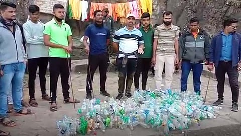 सज्जनगड संवर्धन टीमने येथे प्लास्टिक कचरा मुक्त अभियान सुरु केले
आहे.