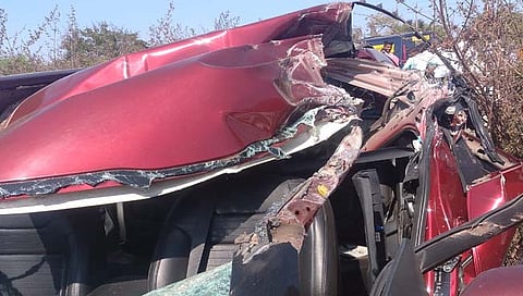 चंद्रपूर : माजी नगरसेवक दीपक जयस्वाल यांच्या कारला अपघात