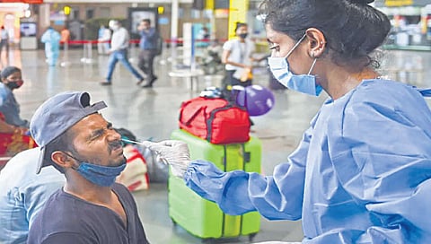 कोरोना : हॉटस्पॉट, जास्त घनतेच्या भागातील चाचण्या वाढवा