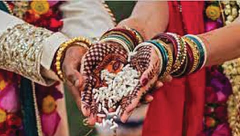 मॅट्रिमोनियल साईटस्वर वाढले ‘मिस्टर नटवरलाल!’