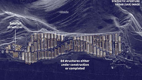 वादग्रस्त सीमेवर भूतानच्या हद्दीत चीनकडून इमारतींचे बांधकाम सुरू असल्याचे या उपग्रहीय छायाचित्रात दिसत आहे.