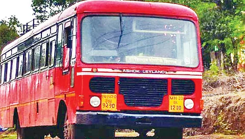 10 कोरोनामृत एसटी कर्मचारी वारसांनाच 50 लाख