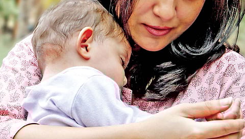 थंडीत घ्या बाळाची काळजी