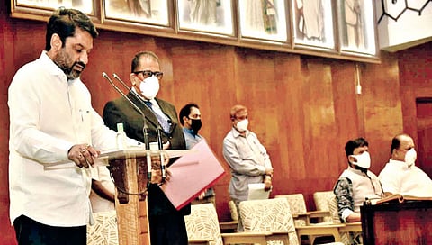 विधान परिषद सदस्यत्वाची सतेज पाटील यांनी घेतली शपथ