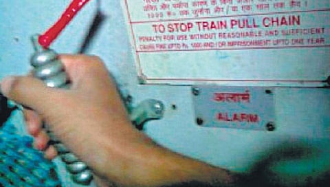 मुंबई : आता झोपाळू प्रवाशांचे स्टेशन चुकणार नाही