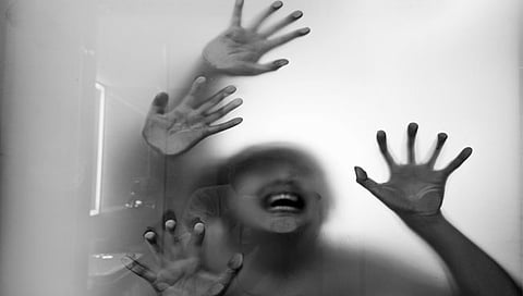 Kerala crime : आईची अब्रू वाचविण्यासाठी अल्पवयीन मुलींकडून वृद्ध काकाची हत्या